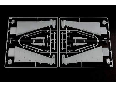 Sukhoi Su-25UB Frogfoot B - image 11