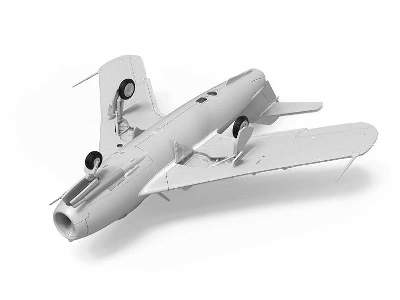 Mikoyan-Gurevich MiG-17F Fresco - image 6