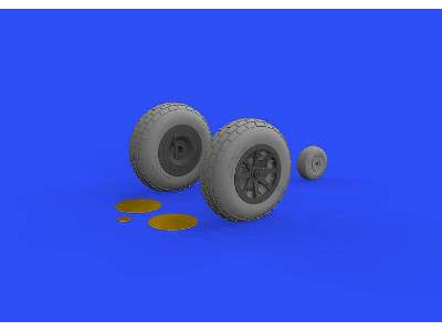 P-40N wheels 1/32 - Trumpeter - image 1