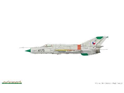 MiG-21MF Interceptor 1/72 - image 9