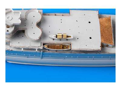 HMS Cornwall 1/350 - Trumpeter - image 7