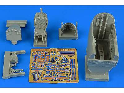 MiG-25RB Foxbat-B cockpit set - ICM - image 1