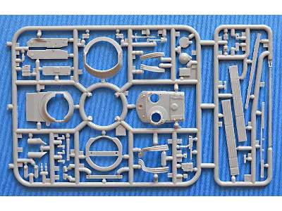 AMX-13/75 light tank - image 2