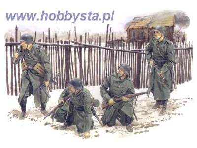 Figures Frozen Battleground (Moscow 1941) - image 1