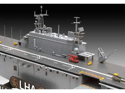 Assault Ship USS Tarawa LHA-1 - image 3