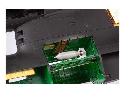 B-17G bomb bay 1/48 - Hk Models - image 6