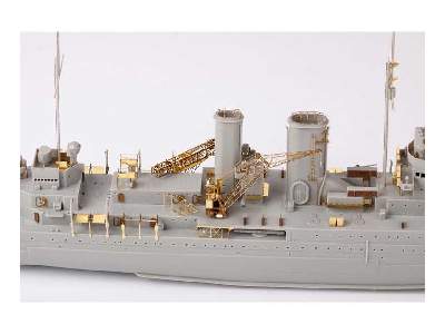 HMS Exeter 1/350 - Trumpeter - image 8