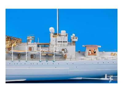 HMS Exeter 1/350 - Trumpeter - image 18