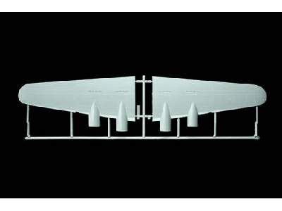 Boeing B-17 Mk. I Fortress - image 7