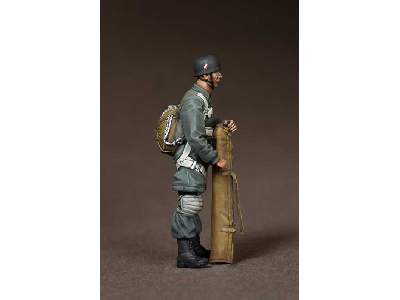 Fallschirmjäger Machine Gunner - image 7