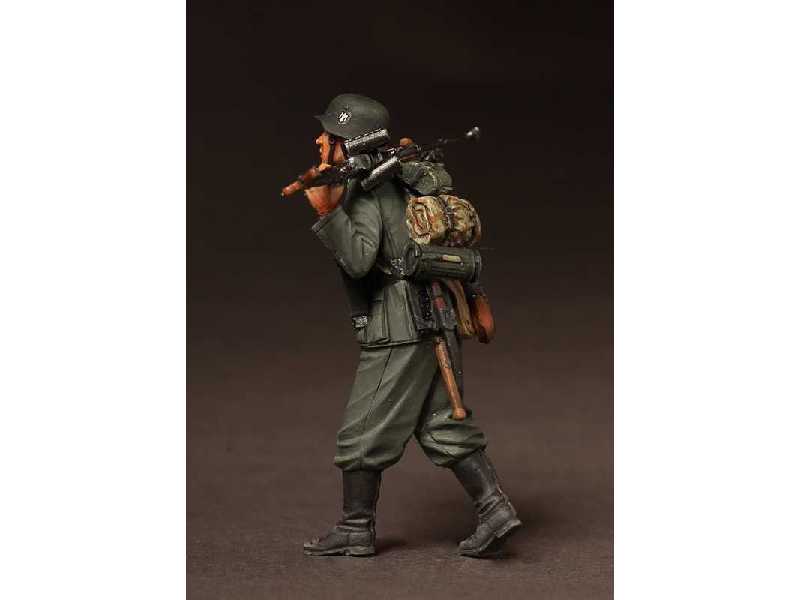 The German Infantryman With Anti-tank Rifles Pzb-39 - image 1