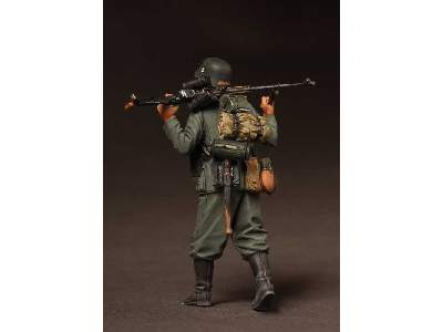 The German Infantryman With Anti-tank Rifles Pzb-39 - image 6