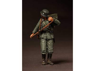 The German Infantryman On March. 1939-42 - image 2