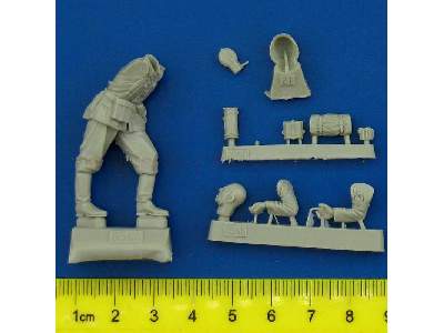 German Machine Gunner For Hanomag - image 7
