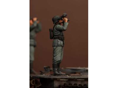 German Antiaircraft Gunner With Artillery Rangefinder - image 2