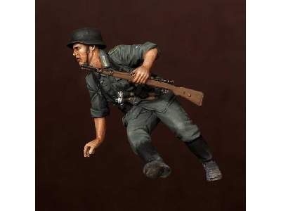 German Panzergrenadier - image 4