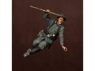 German Panzergrenadier - image 2