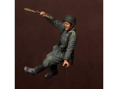 German Panzergrenadier - image 3