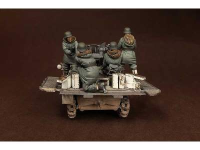 Crew For Sd.Kfz.10/4 Fur 2cm Flak 30 (For Dragon 6676) - image 4