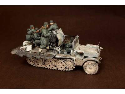 Crew For Sd.Kfz.10/4 Fur 2cm Flak 30 (For Dragon 6676) - image 11