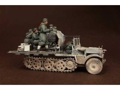 Crew For Sd.Kfz.10/4 Fur 2cm Flak 30 (For Dragon 6676) - image 12