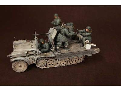 Crew For Sd.Kfz.10/4 Fur 2cm Flak 30 (For Dragon 6676) - image 23