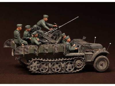 Crew For Sd.Kfz.10/4 Fur 2cm Flak 30 (For Dragon 6739) 6 Figures - image 3