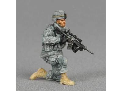 American Marksmen In Patrol Group - image 1