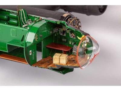 B-17G PART I 1/48 - Hk Models - image 12