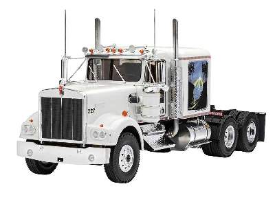 Kenworth W-900 - image 1