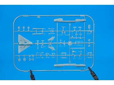 MiG-21bis 1/144 - image 4