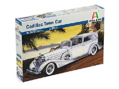Cadillac Town Car - image 2