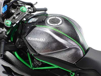 Kawasaki Ninja H2 Carbon - image 11