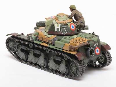 French Light Tank R35 - image 3