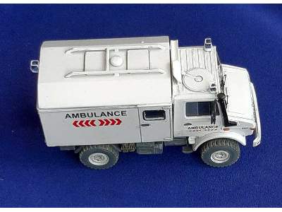 Unimog U1300L 4x4 Krankenwagen Ambulance - image 28