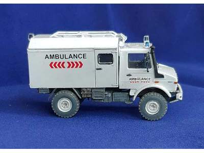 Unimog U1300L 4x4 Krankenwagen Ambulance - image 29