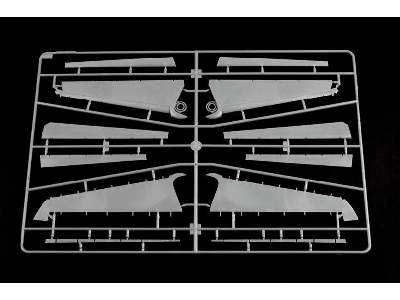 Grumman F-14B Tomcat - image 7