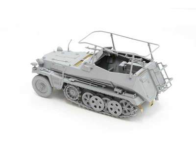  Sd.Kfz.250/3 Greif (2 in 1) - image 7