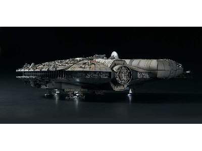 BANDAI Millennium Falcon "Perfect Grade" - image 5