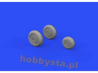 MiG-19 wheels 1/48 - Eduard - image 2