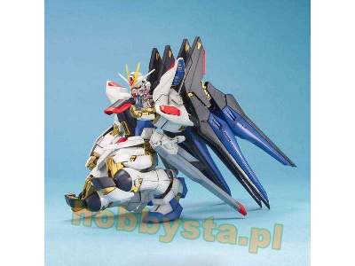 Strike Freedom Gundam - image 4