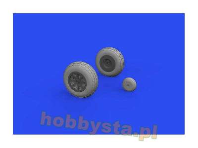 P-40E wheels 1/32 - Trumpeter - image 6