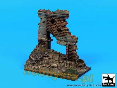 Europe Street Ruin Base (95x60 mm) - image 4