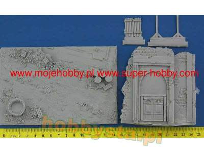 House Ruin With Well Base (150x100 mm) - image 5