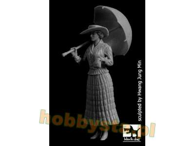 Lady With Umbrella WWi - image 2