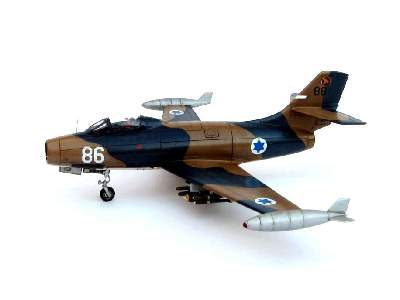 MD 450 Ouragan - French fighter-bomber - image 2