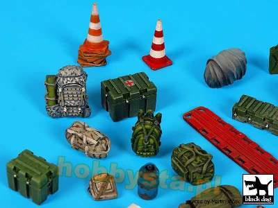 US Modern Equipment Accessoris Set - image 4