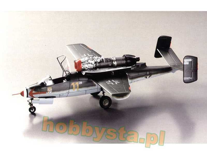 He162A-2 Salamander w/Engine - image 1