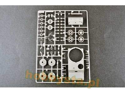 Kv-1 1942 Simplified Turret Tank W/tank Crew - image 8