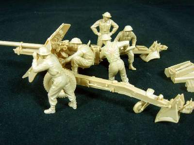 British 17 Pdr Anti-Tank Gun Crew Set - image 2